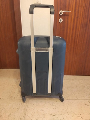 ZU VERSCHENKEN: Hartschalenkoffer Samsonite, funktioniert normal Bild 3