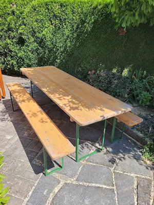 Biertischgarnitur zu verschenken!