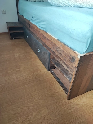 Bettgestell mit zwei Schubladen Bild 5