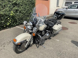 Harley Davidson Police FLHP Bild 4