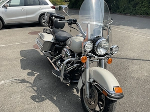 Harley Davidson Police FLHP Bild 5