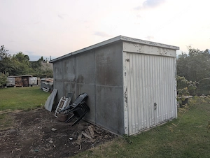 Freistehende Garage zu verschenken Bild 2