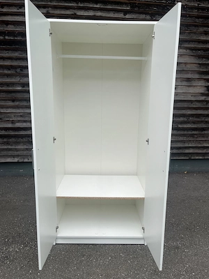 Kleiderschrank gratis Bild 2