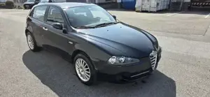 Alfa Romeo 147  1,6 Benzin. Bj:2010 