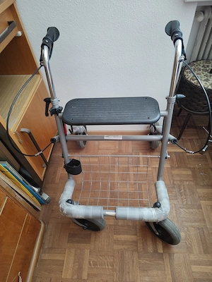 Rollator gebraucht Bild 2