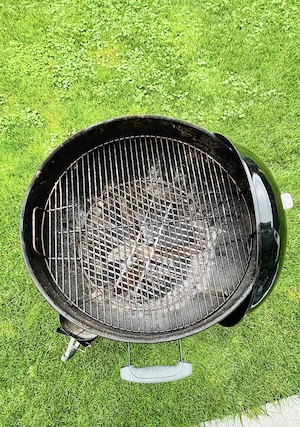 Weber Kugelgrill Holzkohle Bild 3