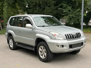 Toyota Landcruiser 3.0D NUR 169.000 KM TÜV NEU 8 Sitzer Bild 2