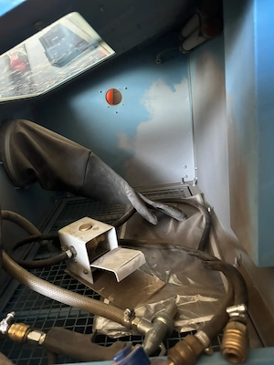 Verkaufe Sandstrahlgerät mit Absaugung rp tools Bild 4