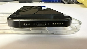 Iphone 16 pro inkl. Torras Schutzhülle und Folie mit Blickschutz Bild 3