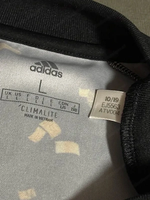 Real Madrid Herrentrikot Gr. L Bild 3