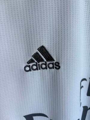 Real Madrid Herrentrikot Gr. L Bild 5