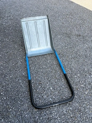 Schneehexe, Schneeschaufel, Mke Ofner, 55cm breit, 65cm tief