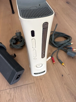 XBox 360 Konsole Bild 2