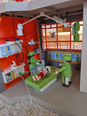 Playmobil Krankhausset Bild 2