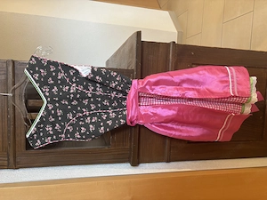 schwarz-pinkes Stockerpoint Dirndl Bild 3