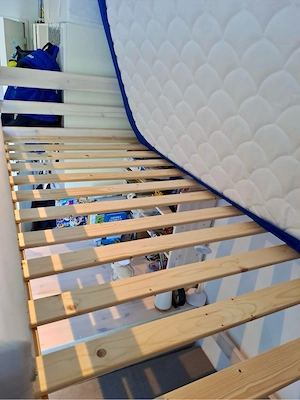 Hochwertiges Hochbett mit Schreibtisch, Stauraum & Matratze Bild 2