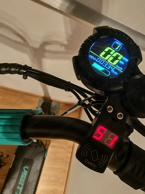 VSett 9 Austria Edition E-Scooter Bild 3