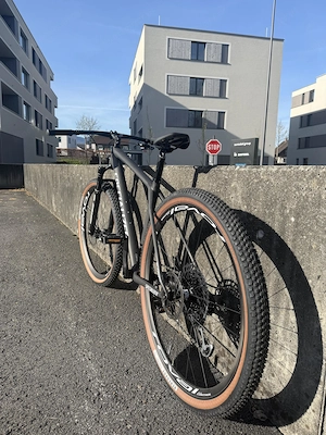 Neuwertiges Mountainbike zu verkaufen Bild 3