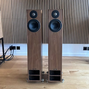 PMC twenty5.24i  (We are a Hi-Fi Store. Visit Our web : www.stereotecnica .com )