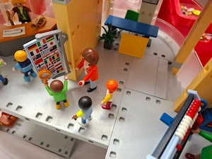 Playmobil Schule und Turnhalle Bild 7