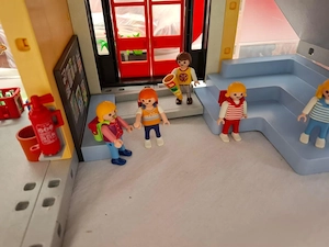 Playmobil Schule und Turnhalle Bild 6