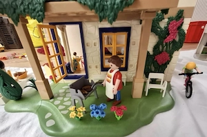 Playmobil Ferienhaus und Café Bild 3