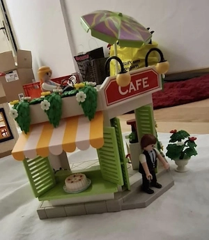 Playmobil Ferienhaus und Café Bild 7