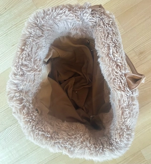 Handtasche mit Geldbeutel in braun Fellimitat  
