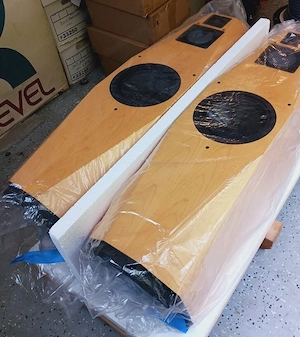 Avalon Acoustics Opus  (We are a Hi-Fi Store. Visit Our web : www.stereotecnica .com )