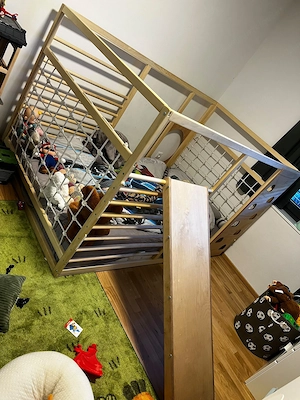 Kinderbett mit Rutsche 