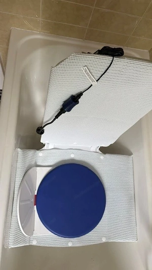 Badewannenlift für eine Pflegeperson Bild 3