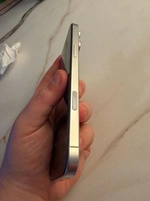 Apples iphone 16 pro max 256gb  Bild 2