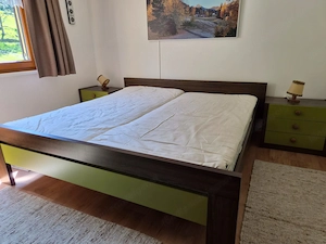 Schlafzimmerbett Bild 2