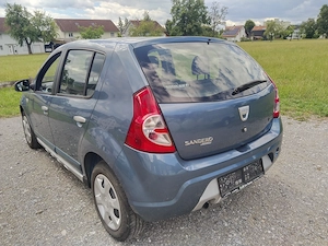 Dacia Sandero DCI Kleinwagen Bild 4