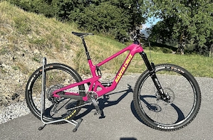 2025 Santa Cruz Bronson C als komplettes Fahrrad oder nur als Rahmenset.