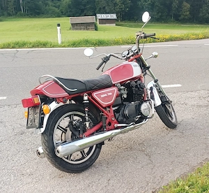 Yamaha XS 750 Bild 3