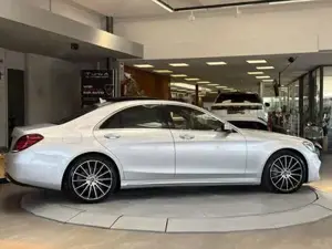 Mercedes-Benz S 400 Bild 8