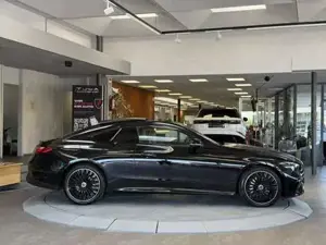 Mercedes-Benz E 300 Bild 8