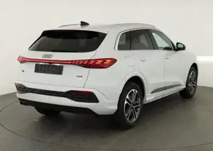 Audi Q5 2.0 TDI quattro 150 kW S-Tronic, neues Modell, ... Bild 2