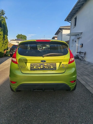 Ford Fiesta, Erstbesitz, frisch vorgeführt! Bild 4