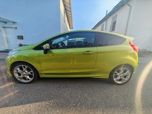 Ford Fiesta, Erstbesitz, frisch vorgeführt! Bild 3