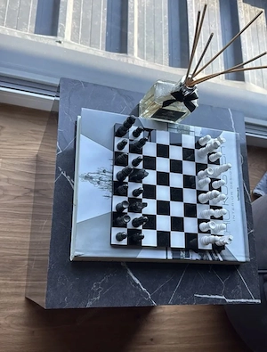 Sitzgruppe (2 Sessel v. Maisonsdmonde & 1 Tisch v. WestWing) Bild 5