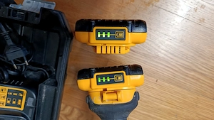 Dewalt DCD 778 Schlagbohrmaschine Bild 4