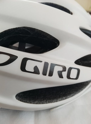 Giro Bike Helme,,,,schwarz und weiss Bild 2