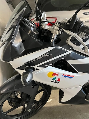 Honda CBR 125R | Top Zustand | Nur 10.700 km | Perfekt für Anfänger Bild 2