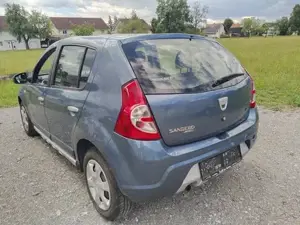 Dacia Sandero DCI Kleinwagen Bild 4