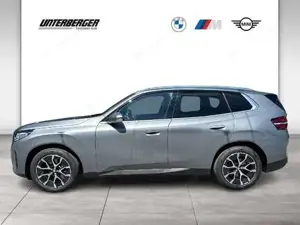BMW X3 20 xDrive Anhängerkupplung // Harman Kardon // elektr. Sitzverstellung Bild 3