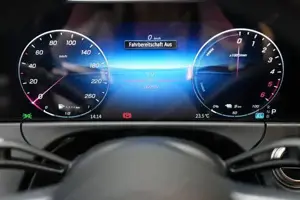 Mercedes-Benz E 300 de 4MATIC mit EQ Hybrid Technologie T-Modell Bild 5