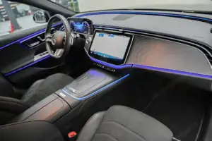 Mercedes-Benz E 300 de 4MATIC mit EQ Hybrid Technologie T-Modell Bild 8