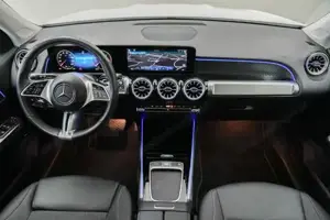 Mercedes-Benz GLB 180 d W-Paket Navi LM KAM SpurW ParkAss. Bild 7